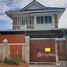 3 спален Дом на продажу в Rungroj City Home, Na Kluea