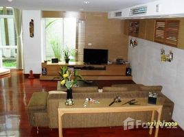 3 Habitación Departamento en alquiler en Urbana Sukhumvit 15, Khlong Toei Nuea