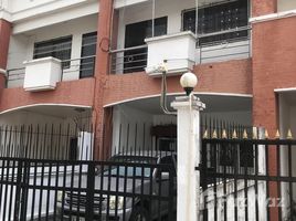 3 Habitación Adosado en alquiler en Bangkok, Suan Luang, Suan Luang, Bangkok