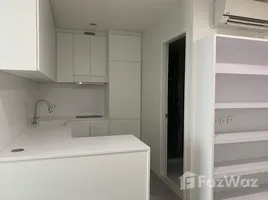 คอนโด 1 ห้องนอน ให้เช่า ในโครงการ ไลฟ์ อโศก, บางกะปิ