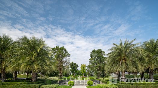 图片 1 of the 公共花园区 at Perfect Masterpiece Rama 9 - Krungthep Kreetha