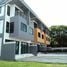 在Baan Thananda Chalermprakiat Ror 9 Soi 48出售的2 卧室 联排别墅, Dokmai, 巴威