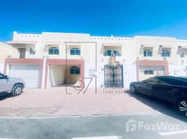5 Schlafzimmer Villa zu verkaufen im Mirdif Villas, Mirdif