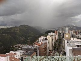 1 Habitación Apartamento en venta en Quito, Pichincha OH 204 C: Brand-new Completed Condo for Sale in Upscale District with Views of Quito - Showcasing Cr