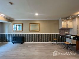 คอนโด 2 ห้องนอน ให้เช่า ในโครงการ Regent Royal Place 2, ลุมพินี