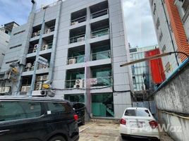 220 m2 Office for rent in タイ, Khlong Tan Nuea, ワトタナ, バンコク, タイ