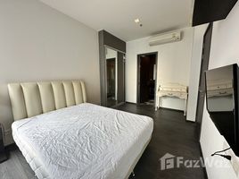 1 спален Кондо в аренду в Edge Sukhumvit 23, Khlong Toei Nuea