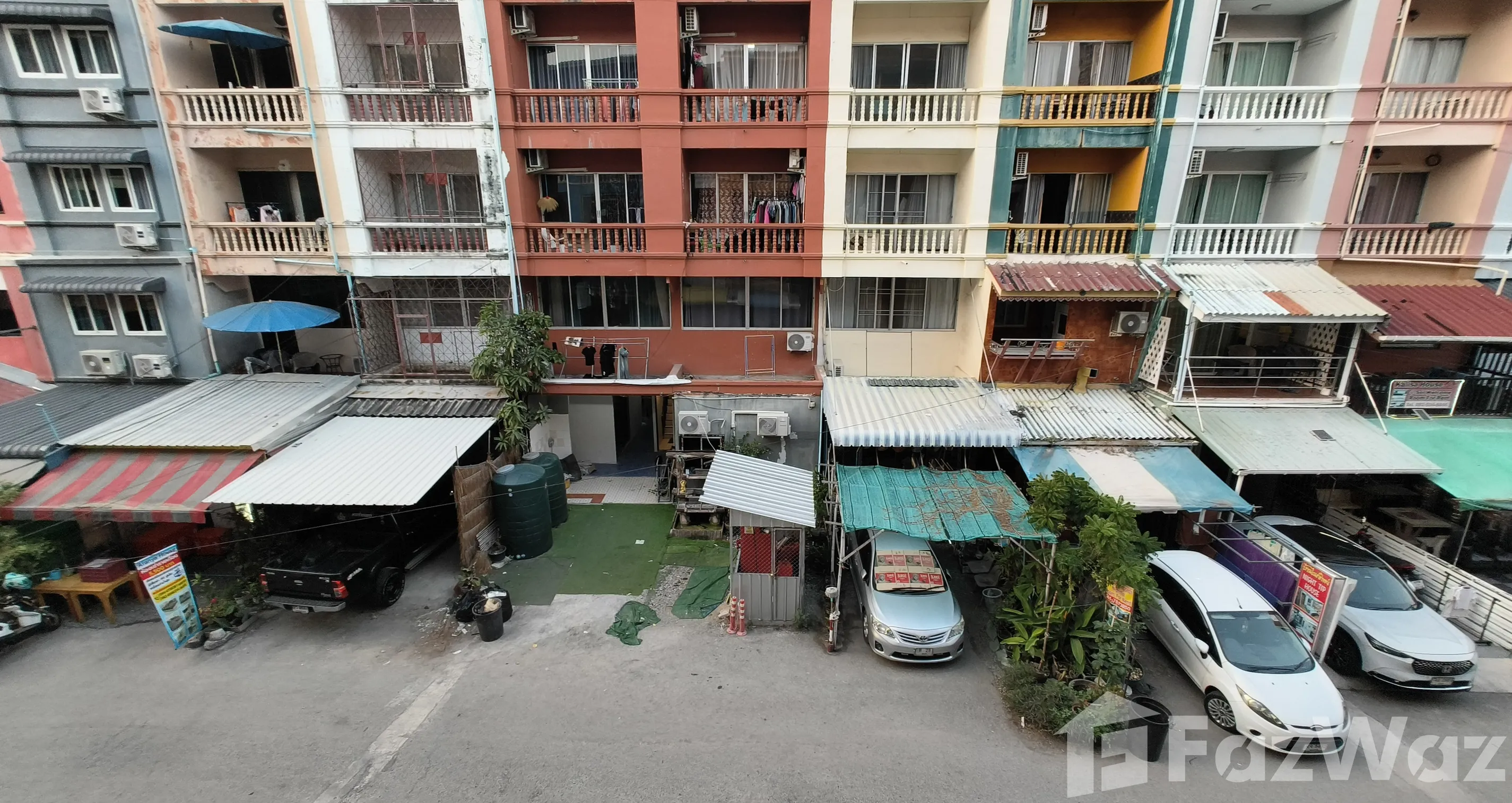 POTENTIAL 4-Story Jomtien Just Steps from the beach