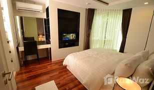 Кондо, 2 спальни на продажу в Khlong Tan Nuea, Бангкок Beverly 33