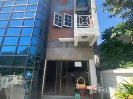 在Bang Chak, 帕卡隆出售的4 卧室 联排别墅, Bang Chak