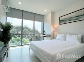 1 Bedroom Apartment for rent at The Room Sukhumvit 21, Khlong Toei Nuea