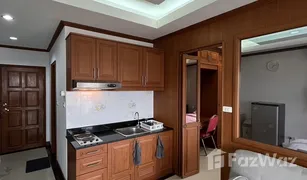 Кондо, 1 спальня на продажу в Nong Prue, Паттайя Rimhad Jomtien Condominium