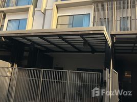 ทาวน์เฮ้าส์ 3 ห้องนอน ให้เช่า ในโครงการ เดอะ แลนด์มาร์ค เอกมัย-รามอินทรา, ลาดพร้าว, ลาดพร้าว