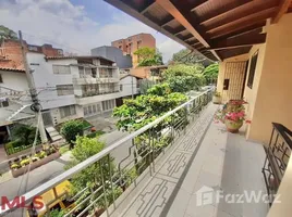 在STREET 45E # 70A 10出售的4 卧室 住宅, Medellin, Antioquia