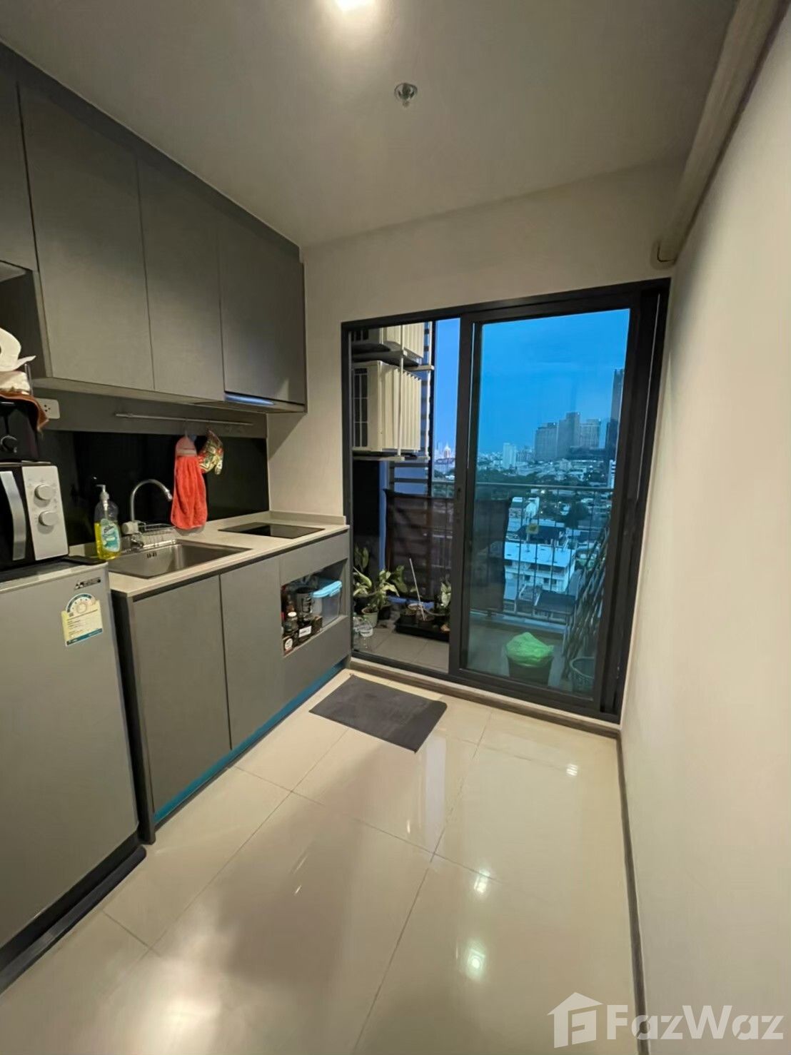 For sale 1 Beds condo in Phra Khanong, Bangkok