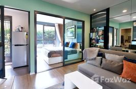 Wohnung mit 1 Schlafzimmer und 1 Badezimmer zu verkaufen in Bangkok, Thailand in der Anlage Blue Sukhumvit 89