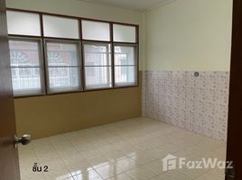 3 Bedrooms Townhouse for sale in Din Daeng, Bangkok 3 Storey Townhouse in Din Daeng