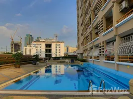 Studio Condo for rent at L.A. Tower, Din Daeng, Din Daeng