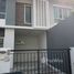在Pruksa Ville 44 Boromarajajonani-Pinklao出售的3 卧室 联排别墅, Bang Toei, Sam Phran, 佛统