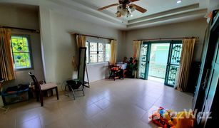 Дом, 3 спальни на продажу в Na Kluea, Паттая Baan Chalita 1