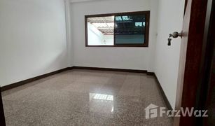 3 Bedrooms Townhouse for sale in Chong Nonsi, Bangkok Baan Sri Pramot