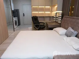 Studio Condo for rent at Life One Wireless, Lumphini