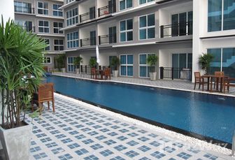 Фото 3 of the Communal Pool at Avenue Residence