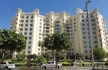 Al Msalli in Shoreline Apartments, Dubai