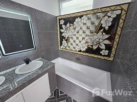 6 спален Дом for sale in Pattaya Park Tower, Nong Prue, Na Kluea