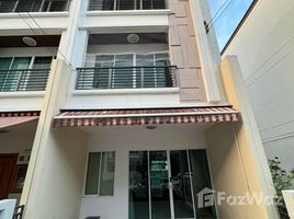 3 Bedroom Townhouse for rent at Baan Klang Muang Sathorn-Taksin 2, Bang Kho