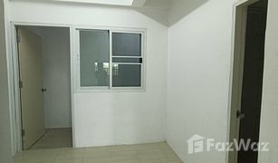 2 Bedrooms Townhouse for sale in Thap Yao, Bangkok 