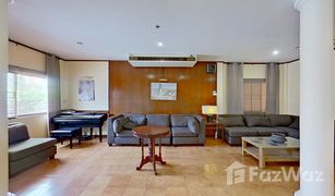 4 Schlafzimmern Reihenhaus zu verkaufen in Nong Prue, Pattaya Country Club Villa 