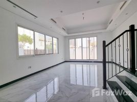 3 Habitación Adosado en venta en District 6A, District 18