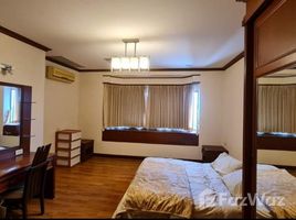 2 Bedroom Condo for rent at Bangna Country Complex, Bang Na, Bang Na