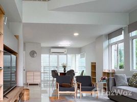 4 спален Дом на продажу в Baan Baramed, Dokmai, Пращет, Бангкок, Таиланд