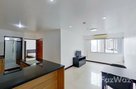 2 bedroom Condo for sale at Witthayu Complex in Bangkok, Thailand
