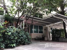 4 спален Дом в аренду в Baan Apiram Compound, Khlong Tan Nuea, Щаттхана, Бангкок