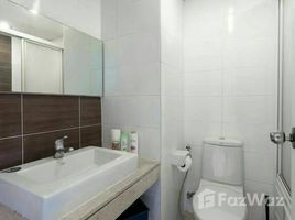 Студия Кондо в аренду в Grand Park View Asoke, Khlong Toei Nuea