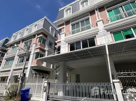 บ้านเดี่ยว 4 ห้องนอน ให้เช่า ในโครงการ เกศินี วิลล์ รัชดา-เหม่งจ๋าย, สามเสนนอก, ห้วยขวาง