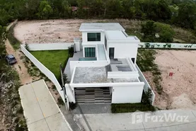 Weeraya Villa Immobilien Bauprojekt in Chon Buri