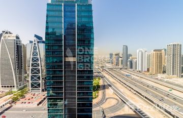Madina Tower in Lake Elucio, Dubai
