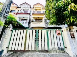 3 Bedroom Townhouse for sale at Butsarin Sai Mai House, Sai Mai