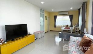 3 Bedrooms House for sale in Racha Thewa, Samut Prakan Golden Village