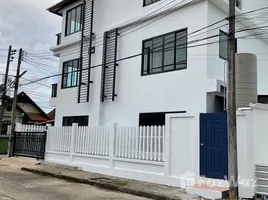 ขายทาวน์เฮ้าส์ 5 ห้องนอน ใน ภูเก็ต, วิชิต, เมืองภูเก็ต, ภูเก็ต