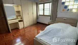 4 Bedrooms House for sale in Sam Sen Nai, Bangkok 