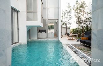 LuxPride by Wallaya Villas in ศรีสุนทร, ภูเก็ต