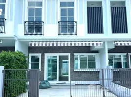 3 Bedroom Townhouse for rent at Indy 4 Bangna km.7, Bang Kaeo