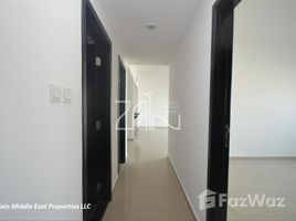 2 спален Квартира на продажу в Tower 16, Al Reef Downtown