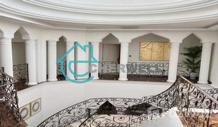 8 chambres Villa a vendre à , Abu Dhabi Al Wahda Street