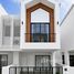 3 спален Таунхаус в аренду в Garden Place Village, Thep Krasattri